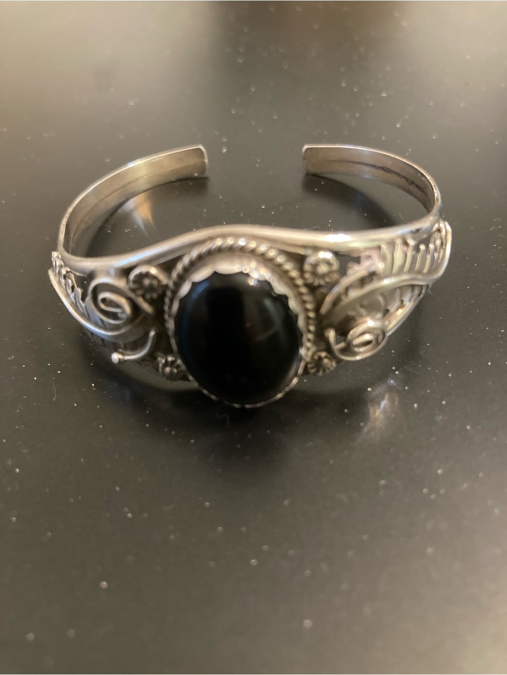 Small Vintage Native Signed Y Yazzie Sterling Silver & Onyx Cuff Bracelet